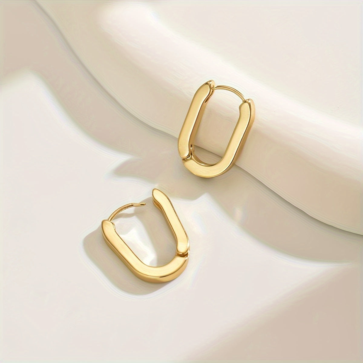 MAISON CHÉRIE | Pendientes geométricos elegantes