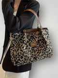 MAISON CHÉRIE | Bolso bandolera con estampado de leopardo