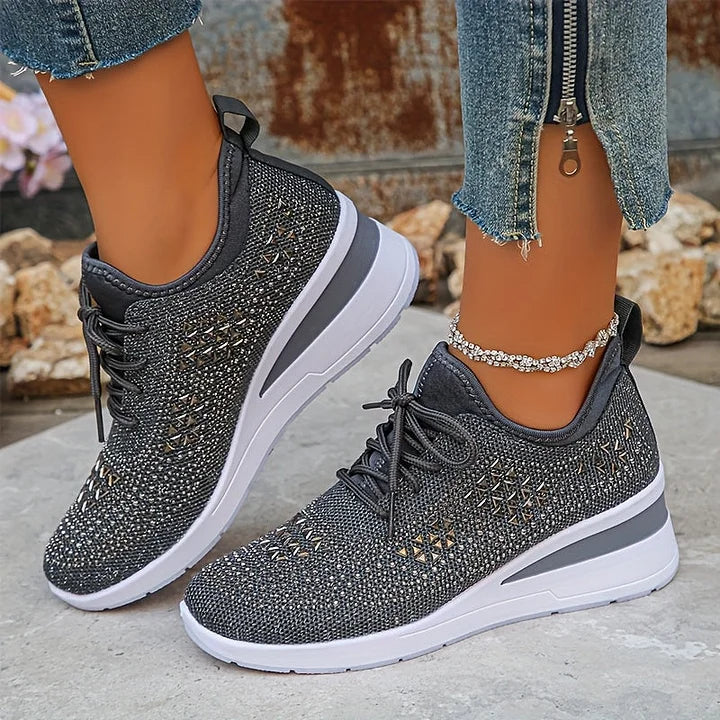MAISON CHÉRIE | Zapatillas mujer con cuña y detalles brillantes